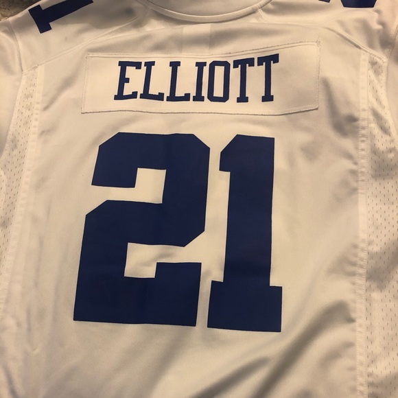 Ezekiel Elliot Dallas Cowboys Jersey - Picture 2 of 2